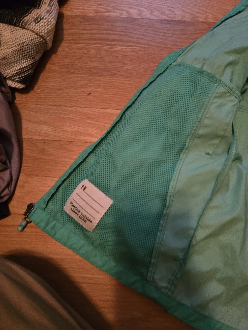 Columbia Lightweight Hooded Windbreaker Sz M